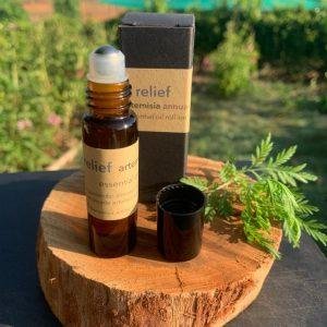 Roll On Aceite Esencial Artemisia Annua, Productos naturales, Artemisia Annua Ibiza, Roll On de aceite esencial, Aromaterapia, Cuidado personal, Aceite esencial de Artemisia Annua, Bienestar holístico, Ingredientes naturales, Aromas naturales, Roll On para aromaterapia, Tienda online de productos naturales.